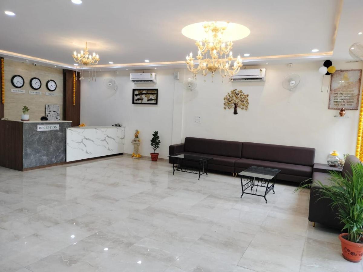 Hotel Satkar International Chhindwāra Extérieur photo