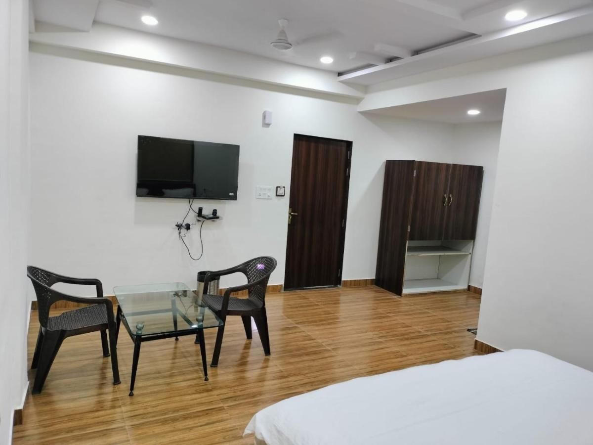 Hotel Satkar International Chhindwāra Extérieur photo