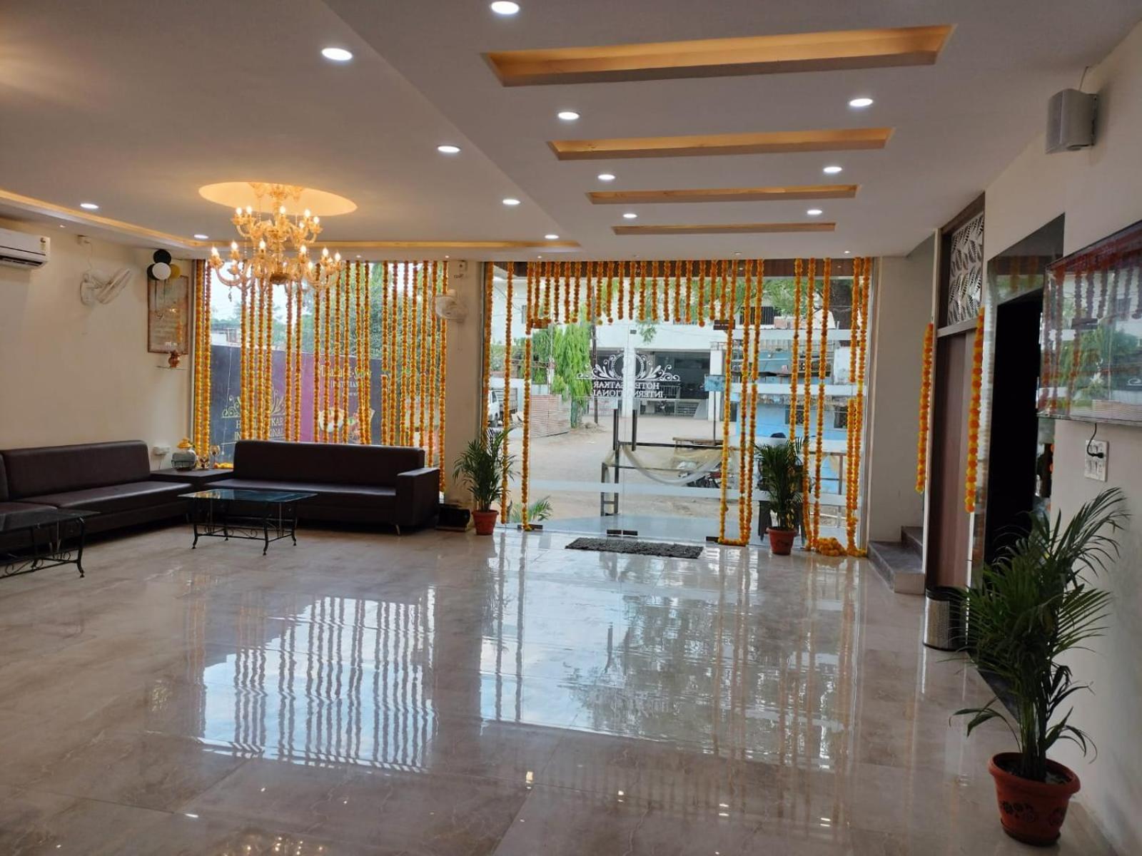 Hotel Satkar International Chhindwāra Extérieur photo